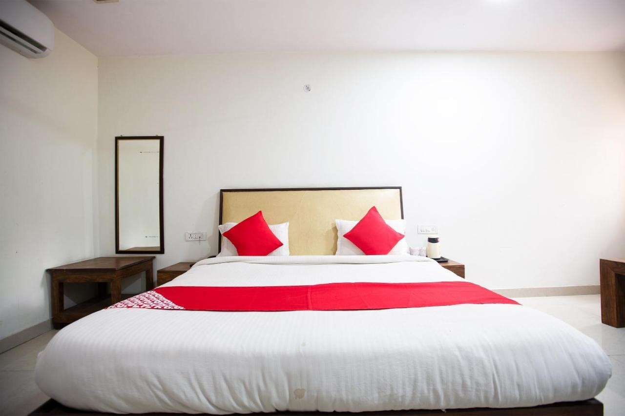 โอโย 44174 โฮเต็ล มิดทาวน์ ไพรม์ Hotel Harthala ภายนอก รูปภาพ