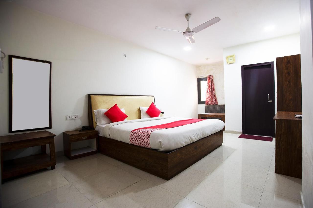 โอโย 44174 โฮเต็ล มิดทาวน์ ไพรม์ Hotel Harthala ภายนอก รูปภาพ